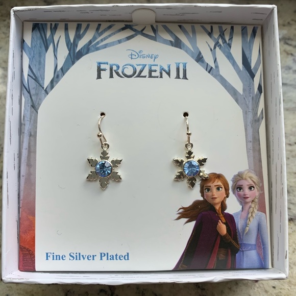 Other - Frozen ll Snowflake Silver Earrings